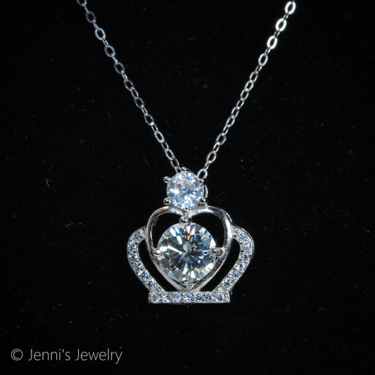 [GSJ-D102] Silver 925 0.5 CT Crown Shape Moissanite Necklace