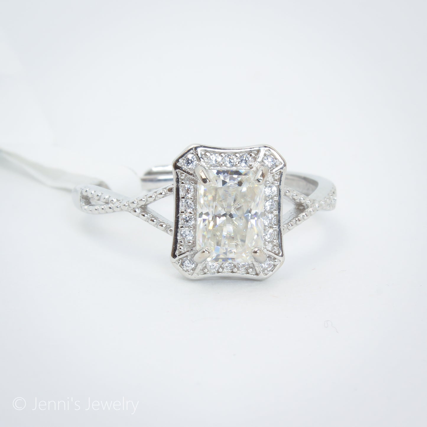 [GSJ-J49] Silver 925 Moissanite Halo Radiant Cut Ring