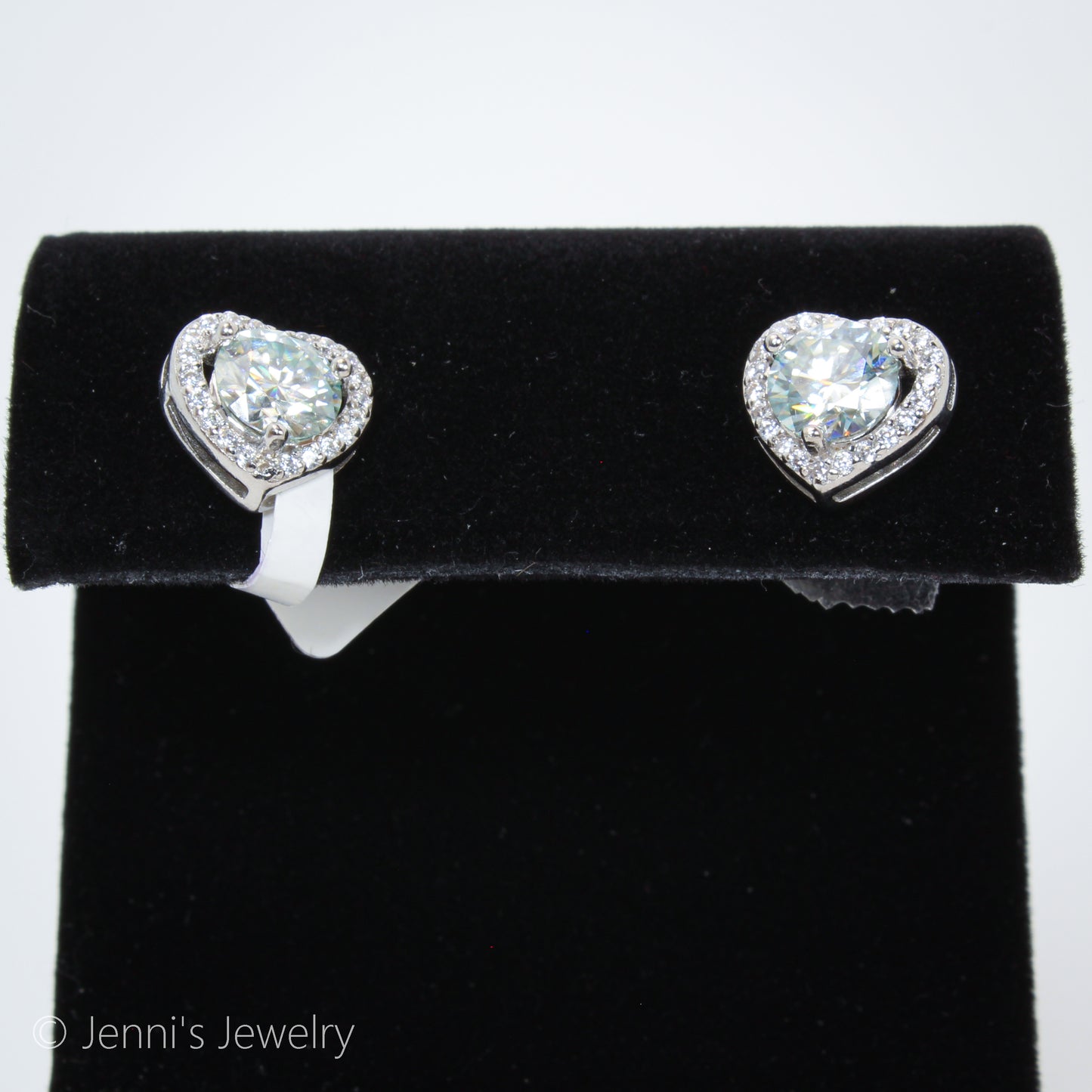 [YY-E1008] Silver 925 Moissanite 2CT hearted shape Earring